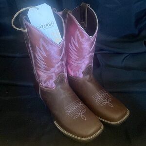 Shyanne Women's Brown Leather & Pink Stitch Cowboy Boots